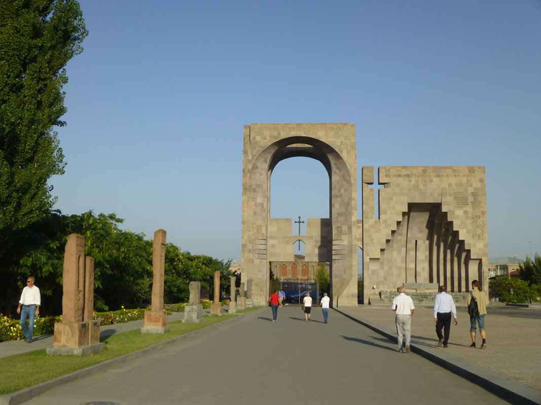 P1020230b